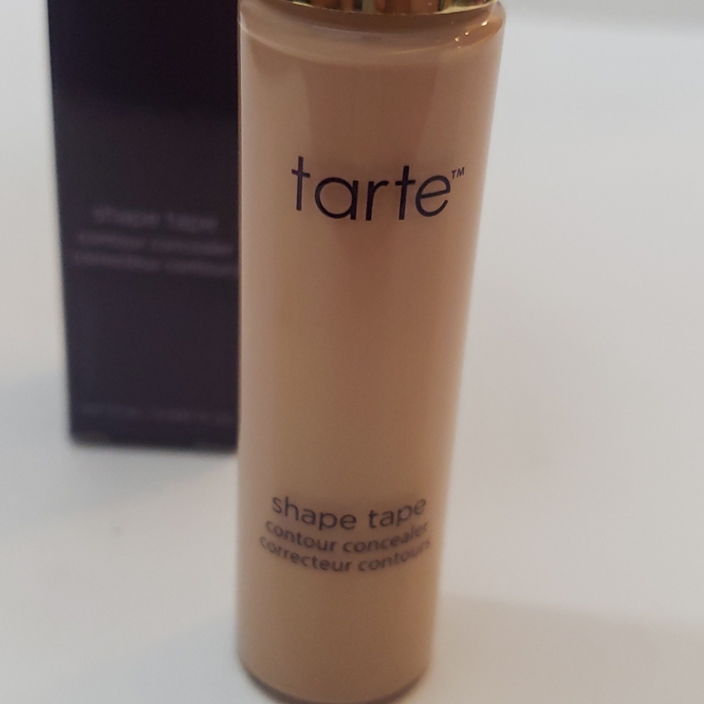 Concealer - Picture 2 of 3
